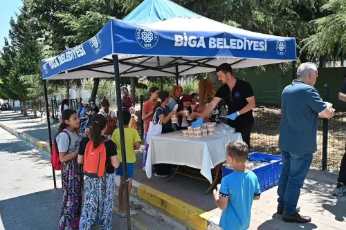 Biga Belediyesi'nden Tam Kadro Aşure İkramı - Fotoğraf 5
